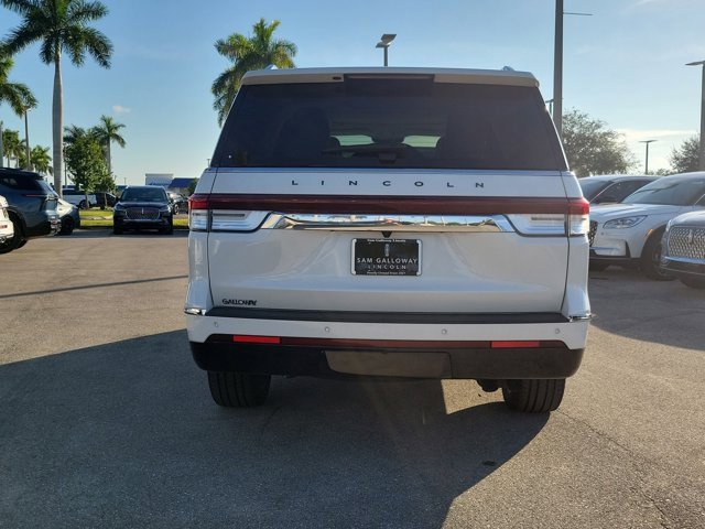 Certified 2024 Lincoln Navigator Black Label image 5