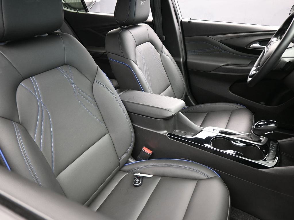 Used 2024 Buick Envista Sport Touring w/ Experience Buick Package image 46