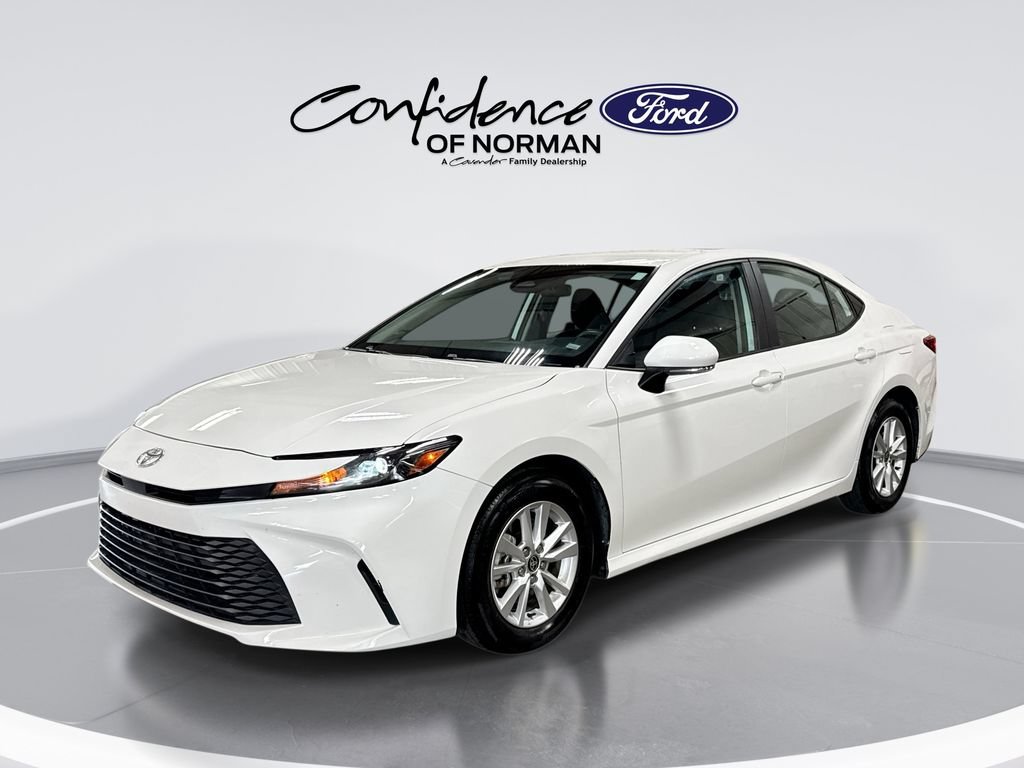 Used 2025 Toyota Camry LE FWD image 1