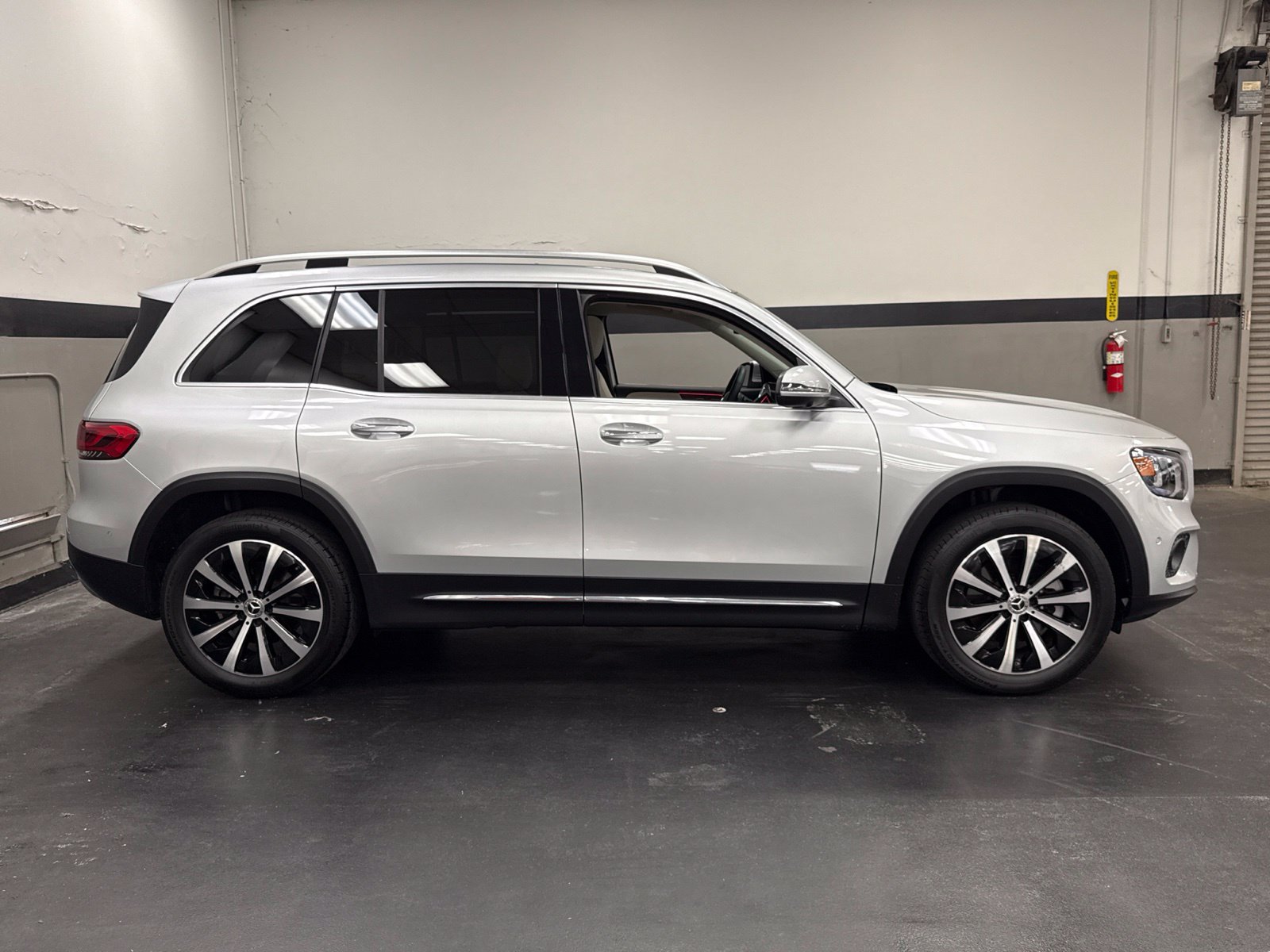 Certified 2023 Mercedes-Benz GLB 250 image 3