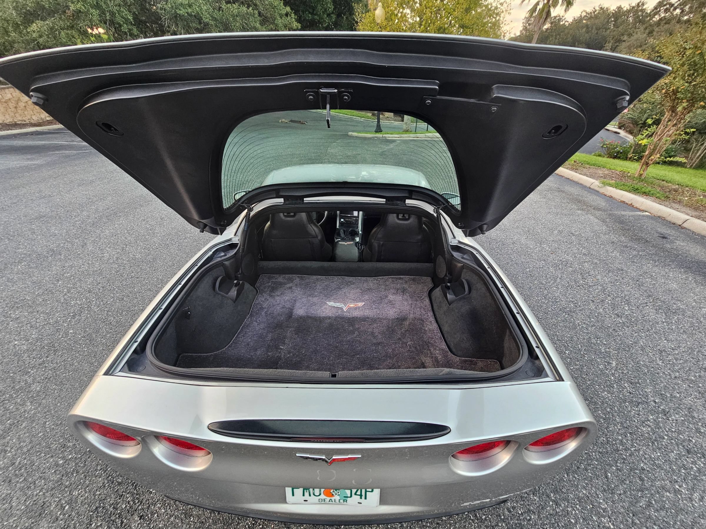 Used 2005 Chevrolet Corvette Coupe w/ Preferred Equipment Group RWD image 30