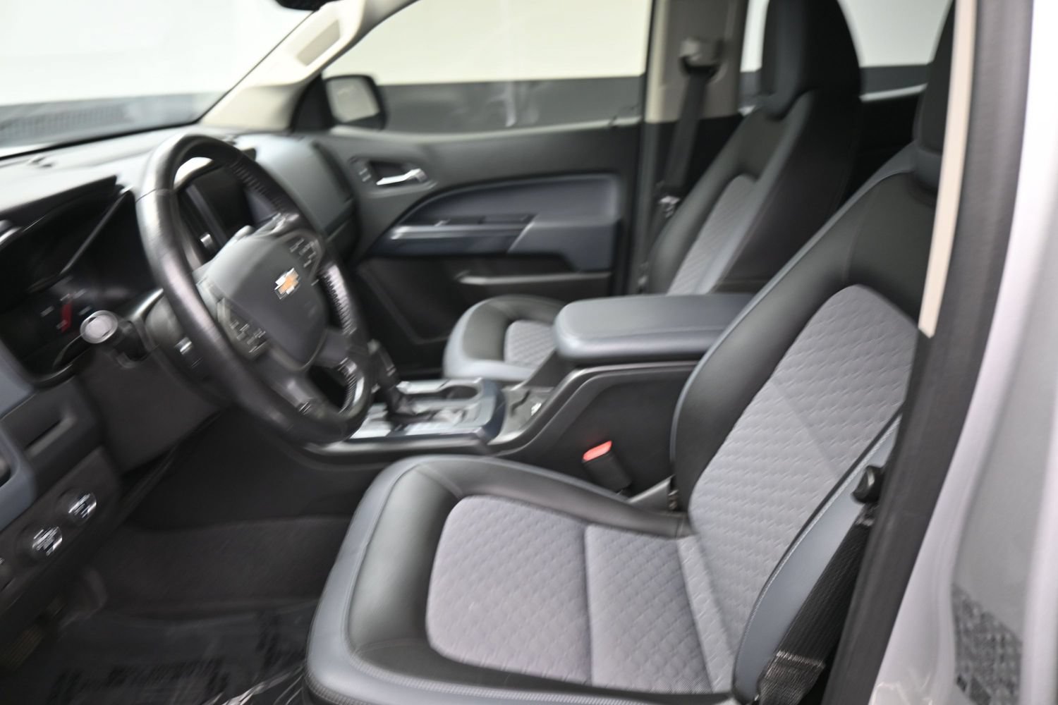 Used 2020 Chevrolet Colorado Z71 AWD/4WD image 13