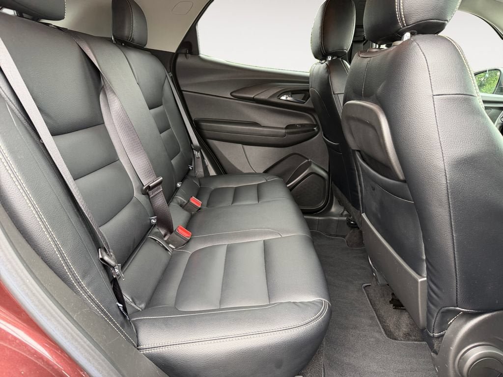 Used 2022 Chevrolet TrailBlazer LT w/ Convenience Package FWD image 23