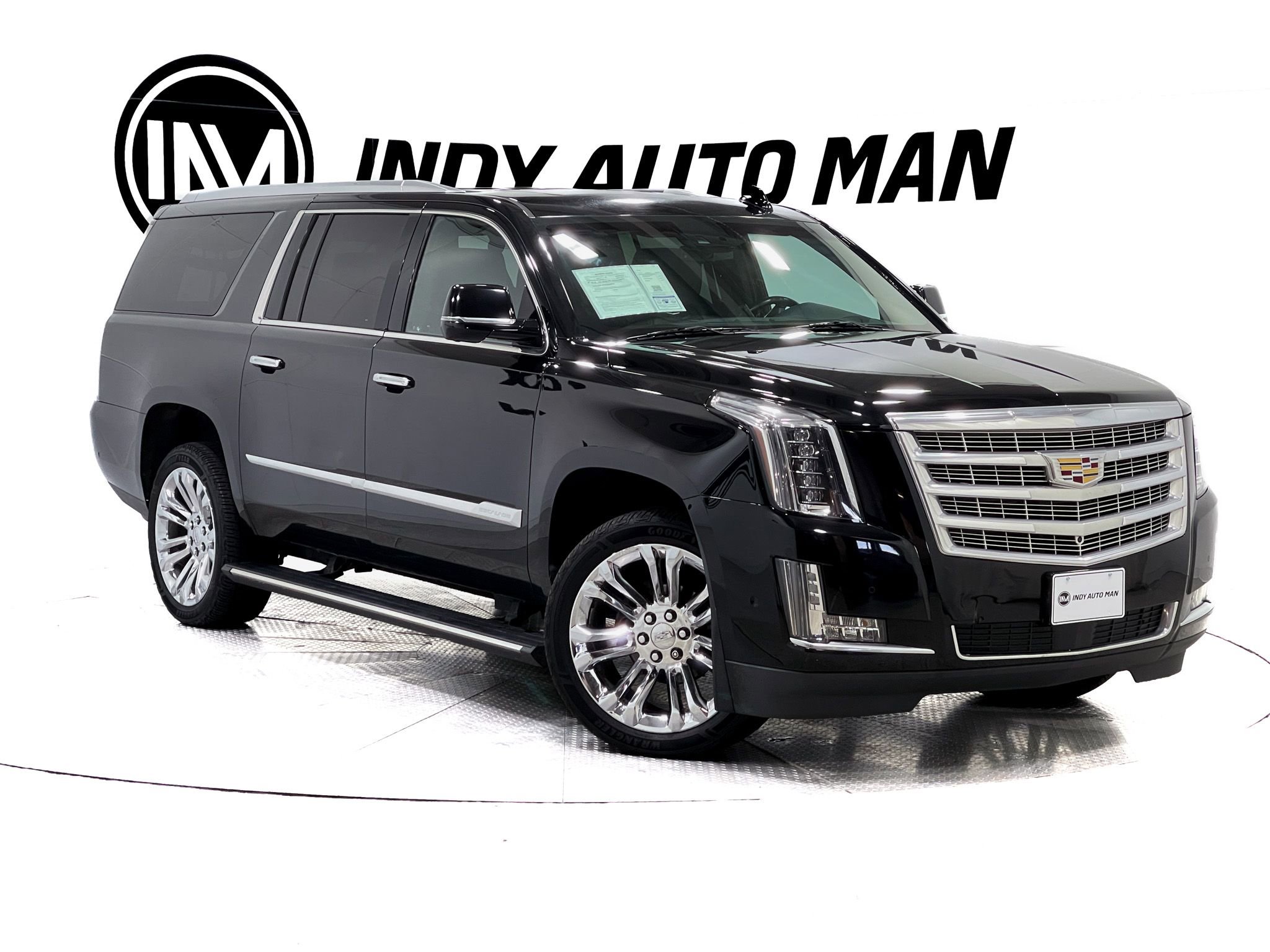 Used 2017 Cadillac Escalade ESV Platinum image 2