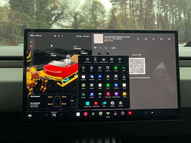 Used 2024 Tesla Cybertruck AWD Crew Cab image 34