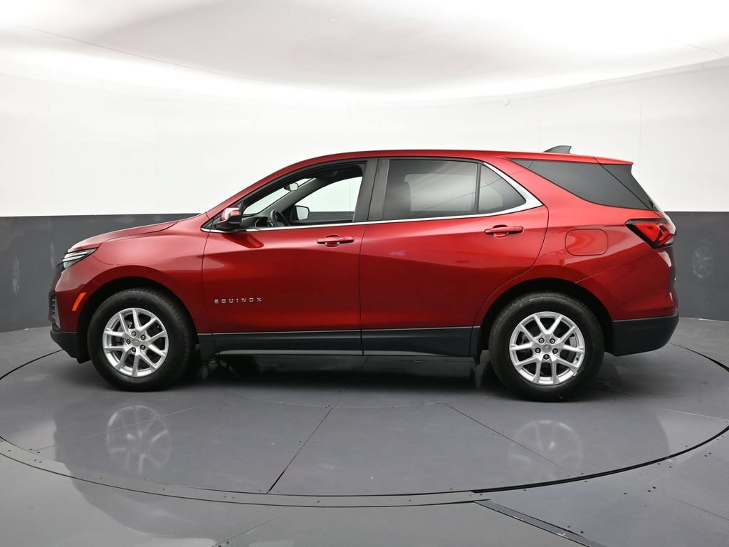 Used 2024 Chevrolet Equinox LT AWD/4WD image 2