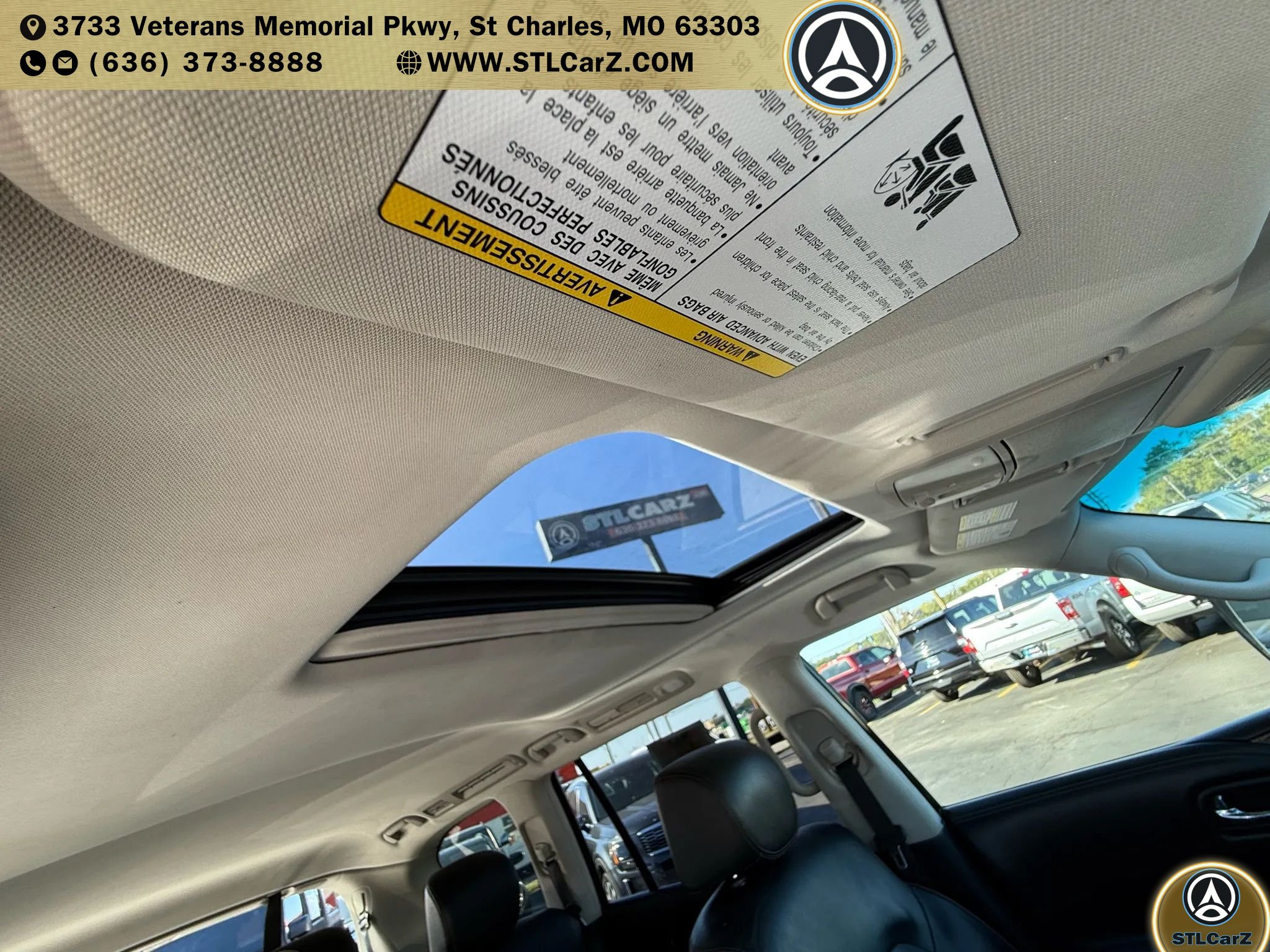 Used 2017 Nissan Armada Platinum w/ Interior Lighting Package RWD image 20