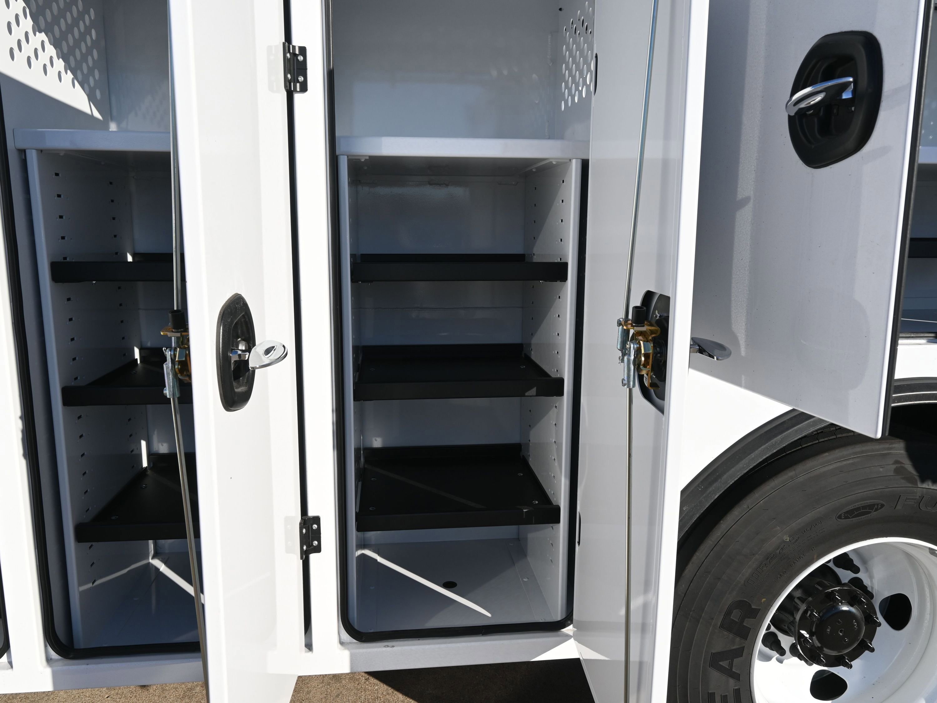 New 2026 Ford F750 2WD SuperCab Super Duty image 44