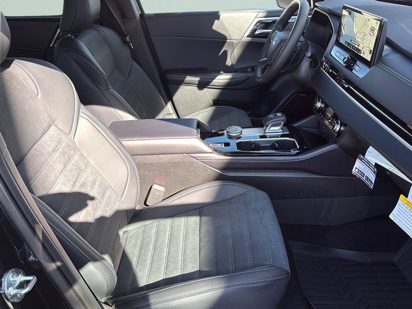 New 2026 Mitsubishi Outlander SE FWD image 24