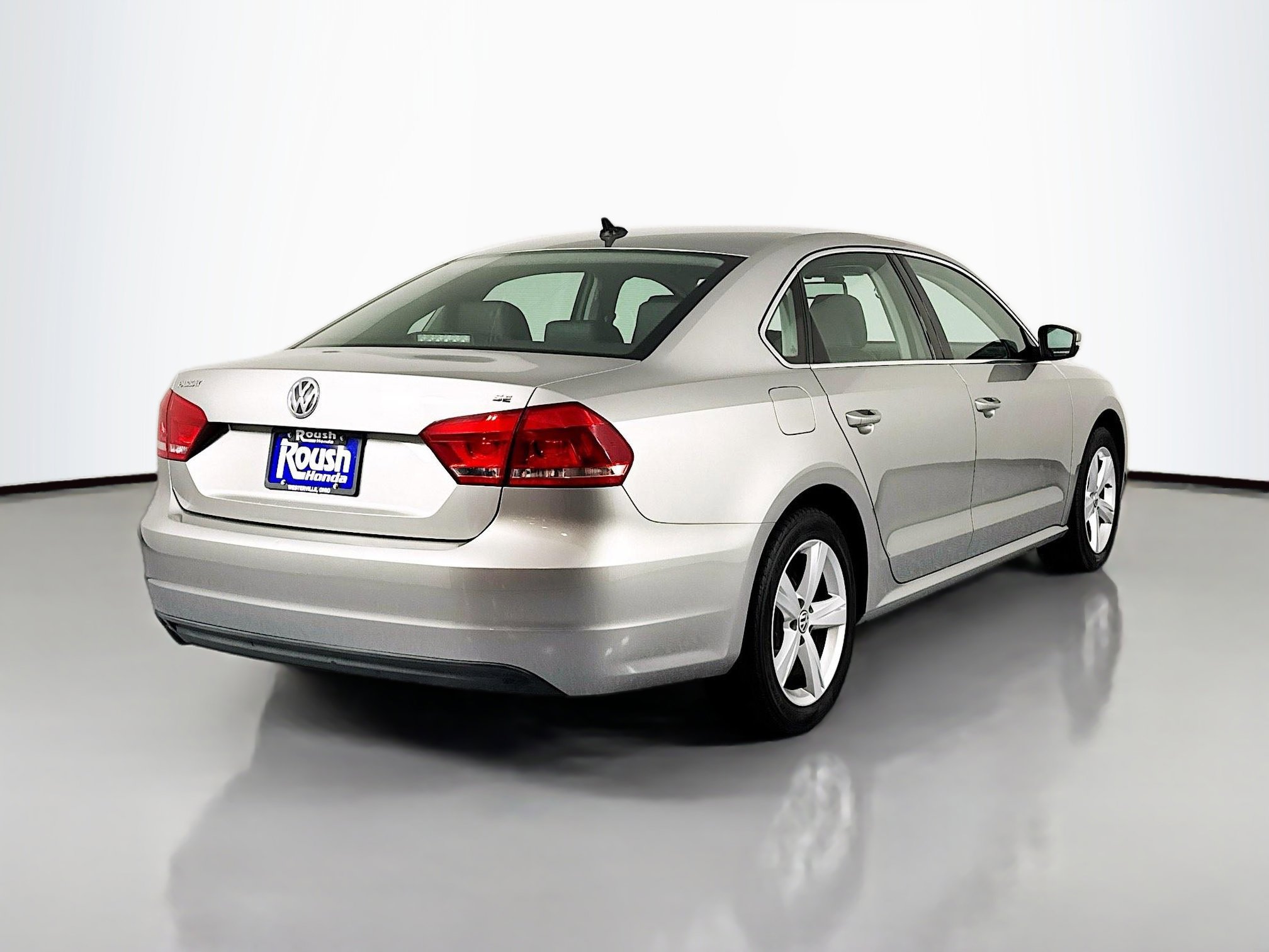 Used 2013 Volkswagen Passat 2.5 SE image 5