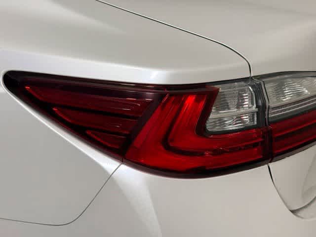 Used 2017 Lexus ES 350 w/ Premium Package FWD image 12