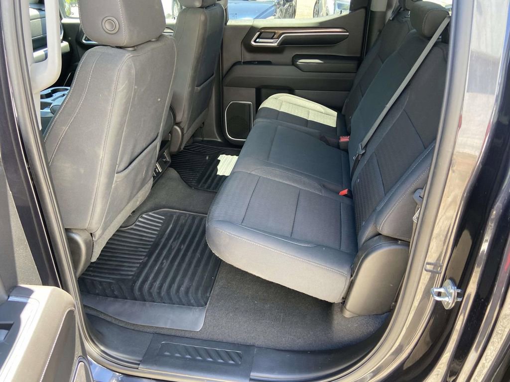 Used 2022 Chevrolet Silverado 1500 LT RWD image 23