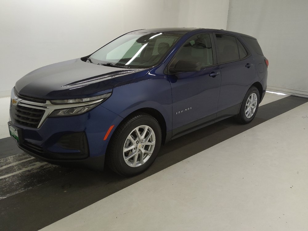 Used 2022 Chevrolet Equinox LS FWD image 2