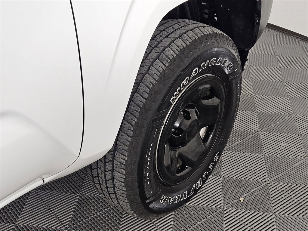 Used 2020 Toyota Tacoma SR image 6
