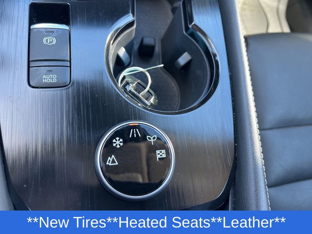 Used 2023 Nissan Rogue SL w/ SL Premium Package image 25