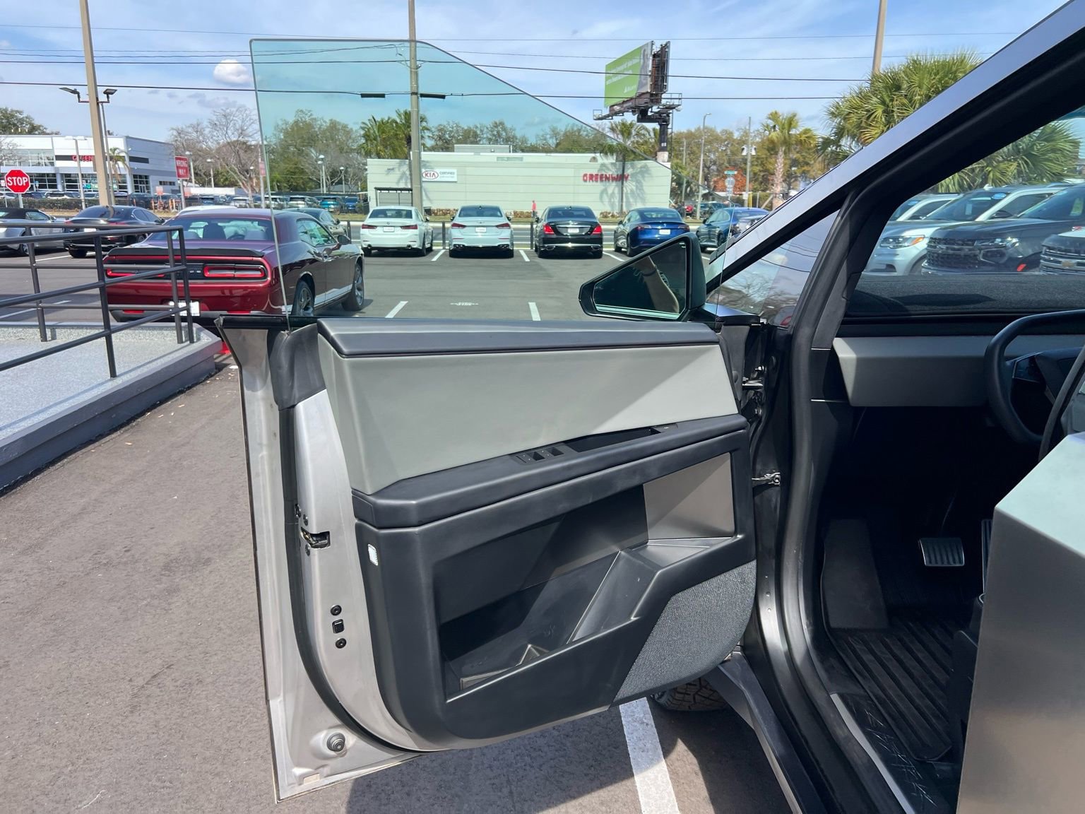 Used 2024 Tesla Cybertruck AWD Crew Cab image 30