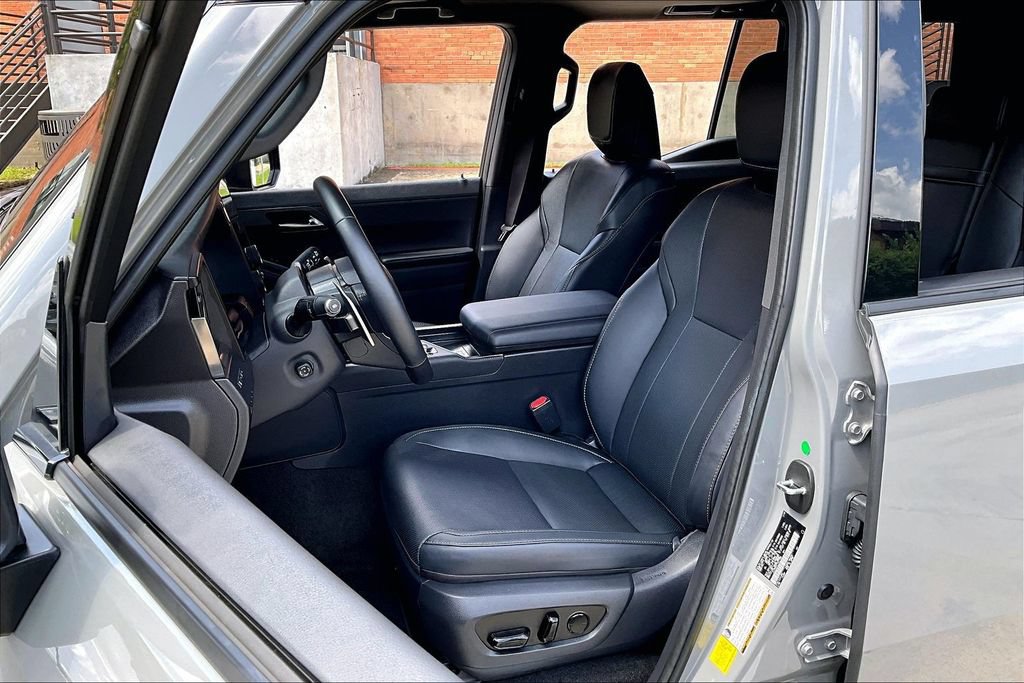 Used 2026 Lexus GX 550 w/ Accessory Package (2T) AWD/4WD image 33