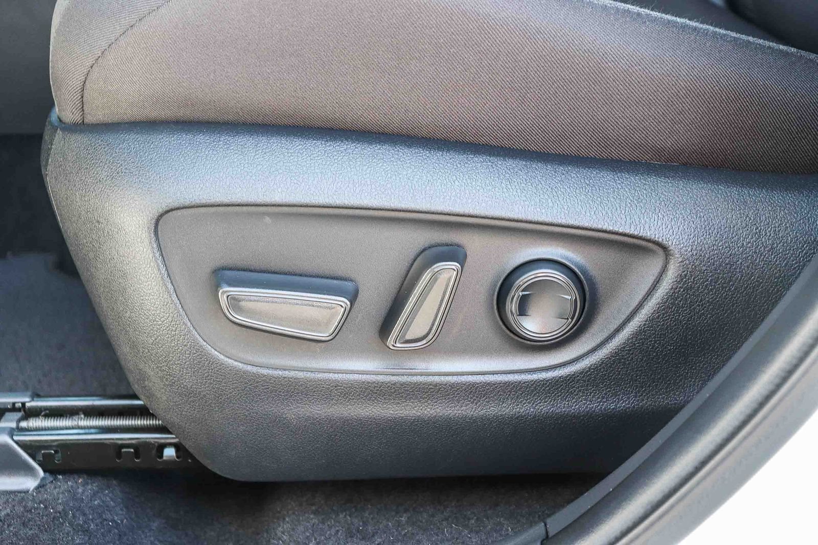 Certified 2023 Toyota RAV4 XLE AWD/4WD image 27