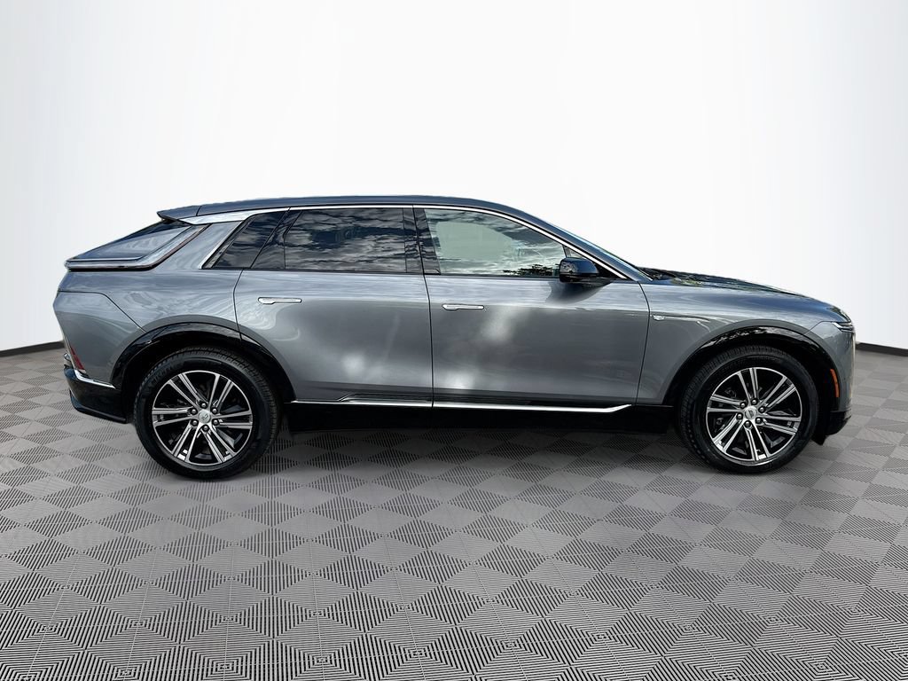 Used 2023 Cadillac Lyriq AWD image 5