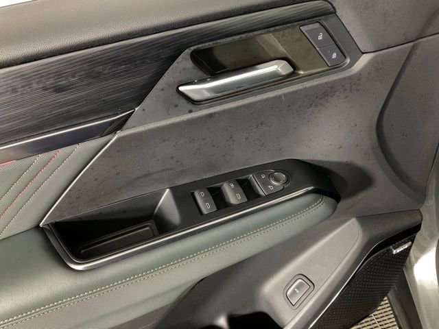 Used 2024 GMC Acadia AT4 w/ LPO, Floor Liner Package image 27