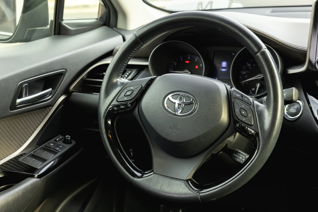 Certified 2020 Toyota C-HR Limited FWD image 27
