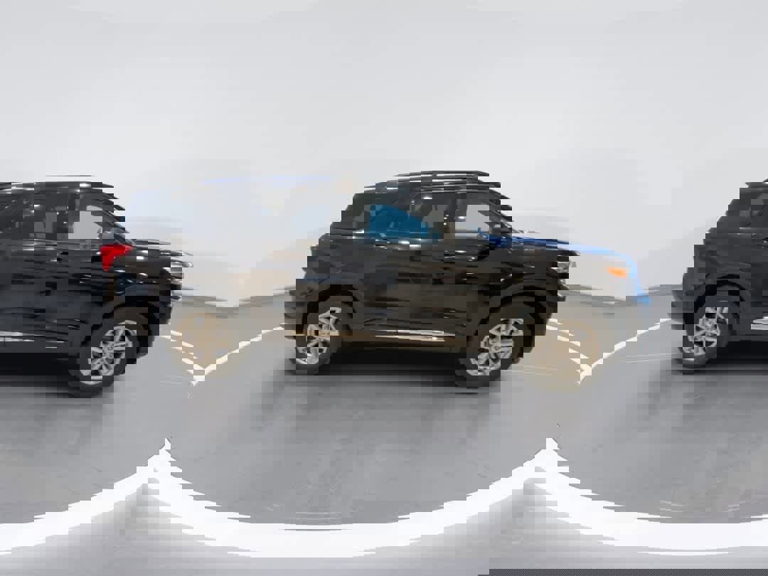 Used 2020 Ford Explorer XLT w/ Comfort Package image 9