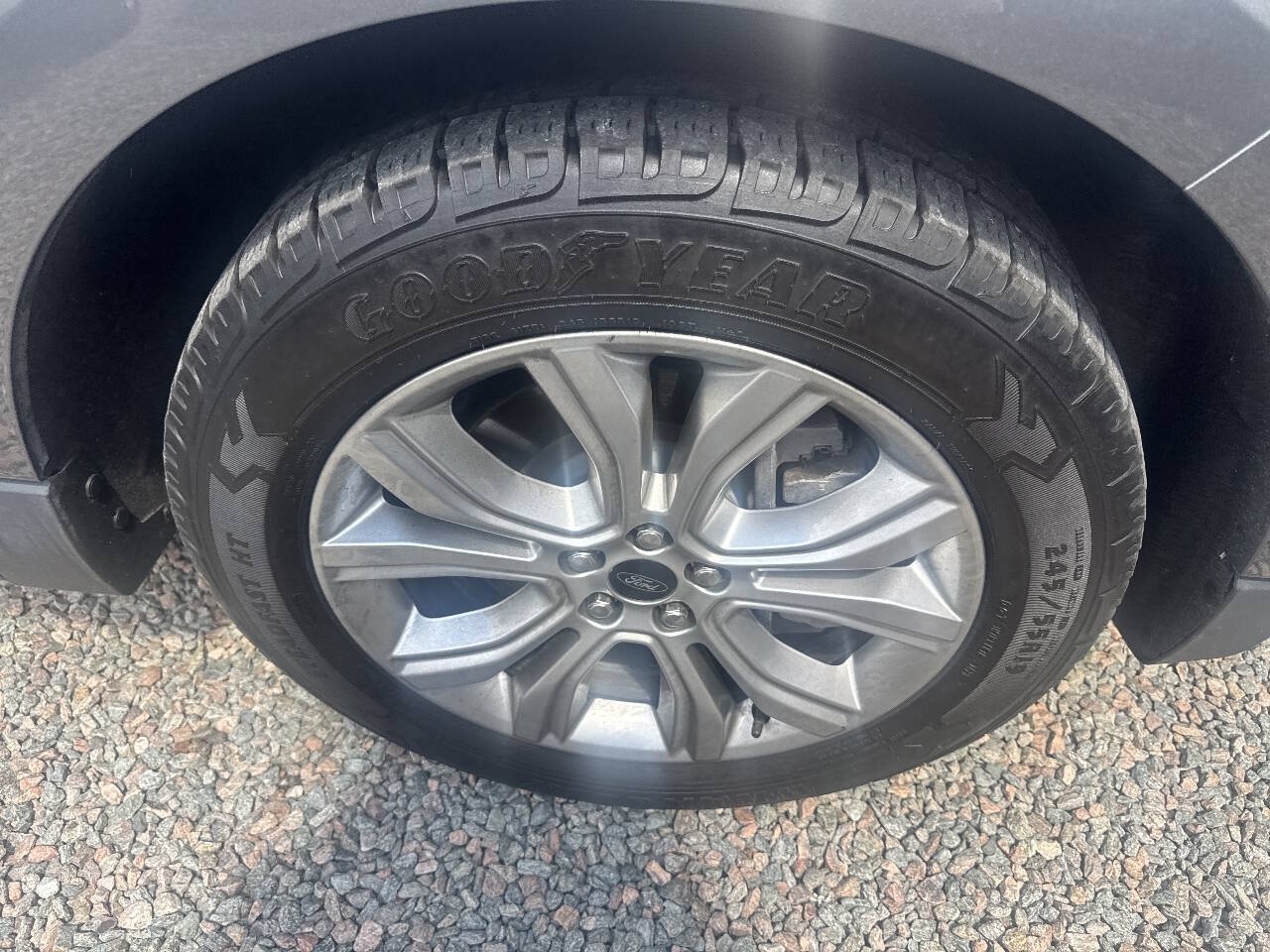 Used 2023 Ford Edge Titanium w/ Cargo Accessory Package AWD/4WD image 8