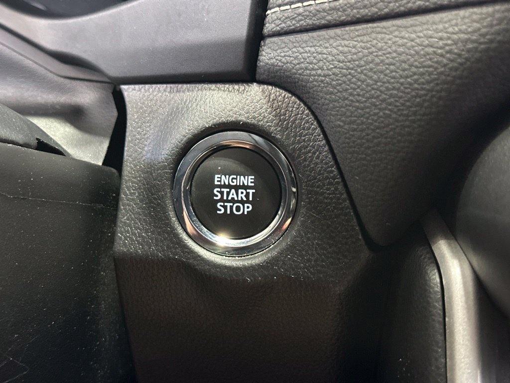 Used 2025 Toyota RAV4 XLE AWD/4WD image 43