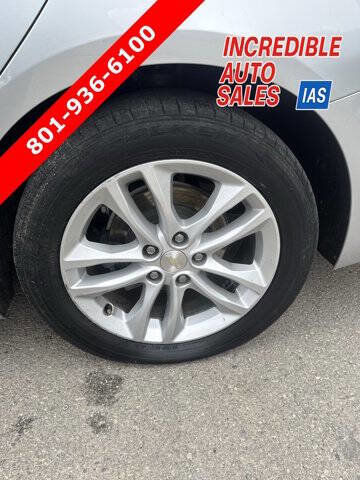 Used 2017 Chevrolet Malibu LT