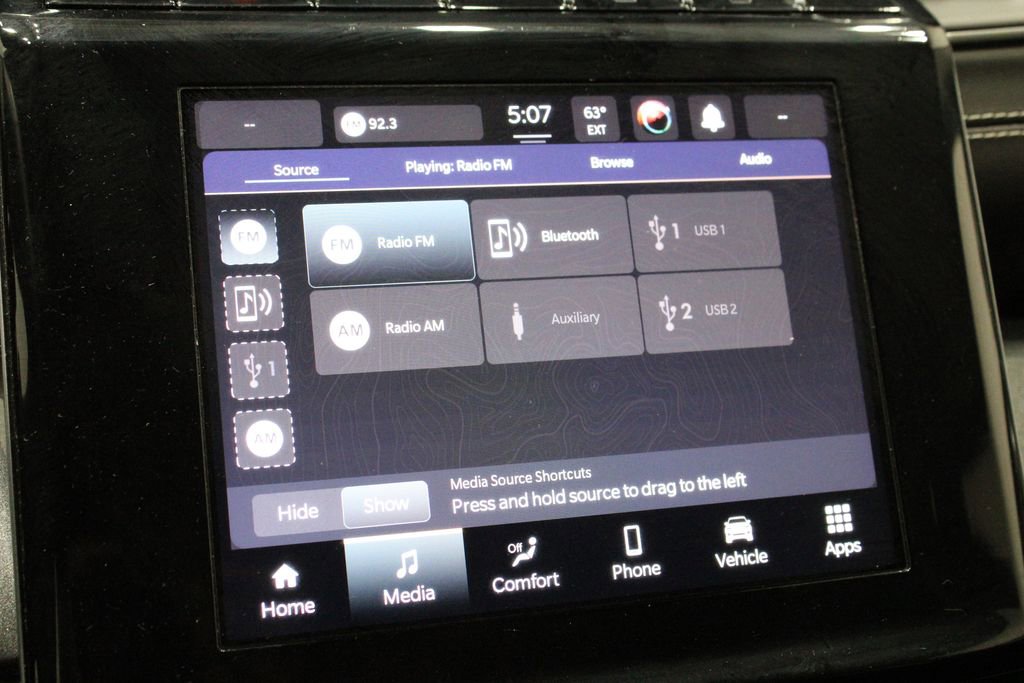 Used 2023 Jeep Grand Cherokee Laredo image 32