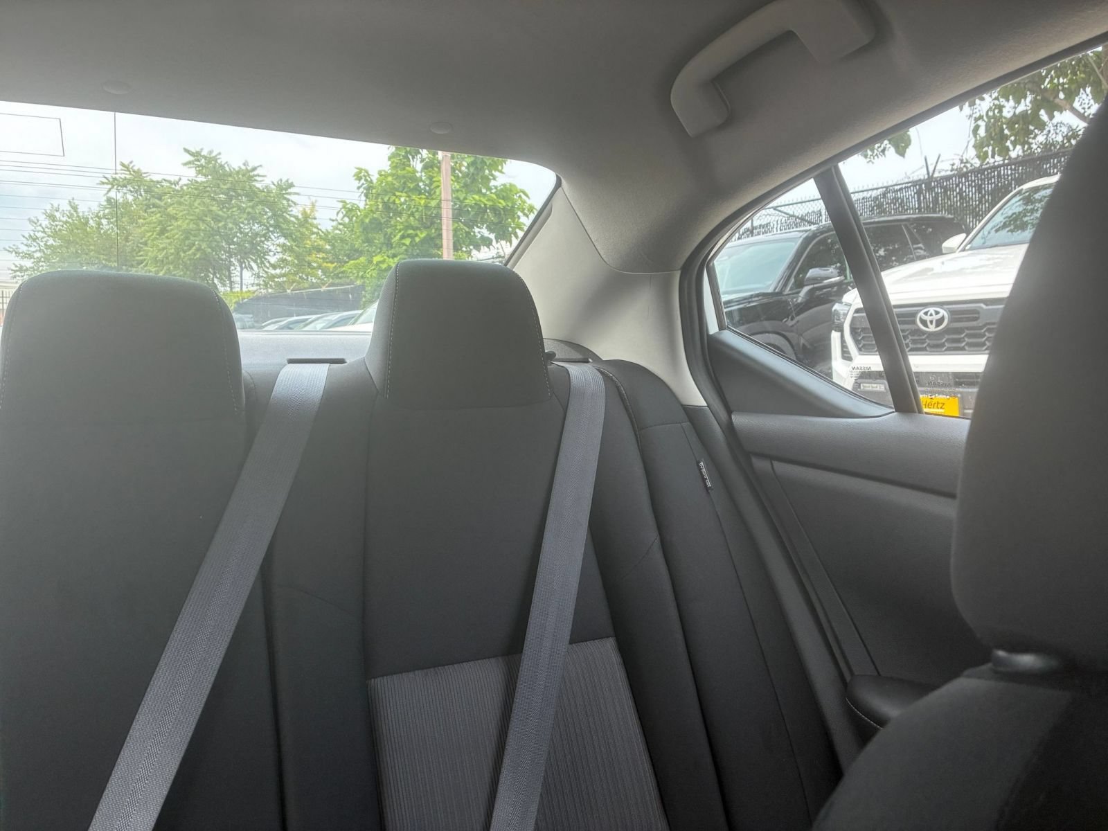 Used 2025 Nissan Sentra SV FWD image 32