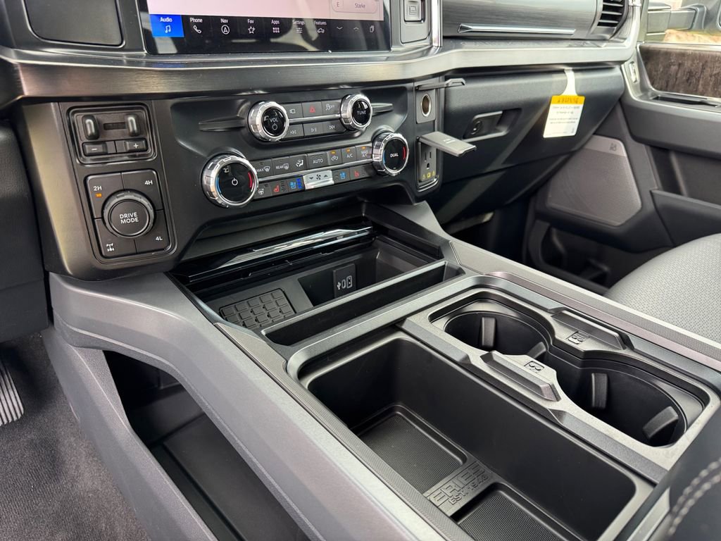 New 2026 Ford F250 Lariat image 31