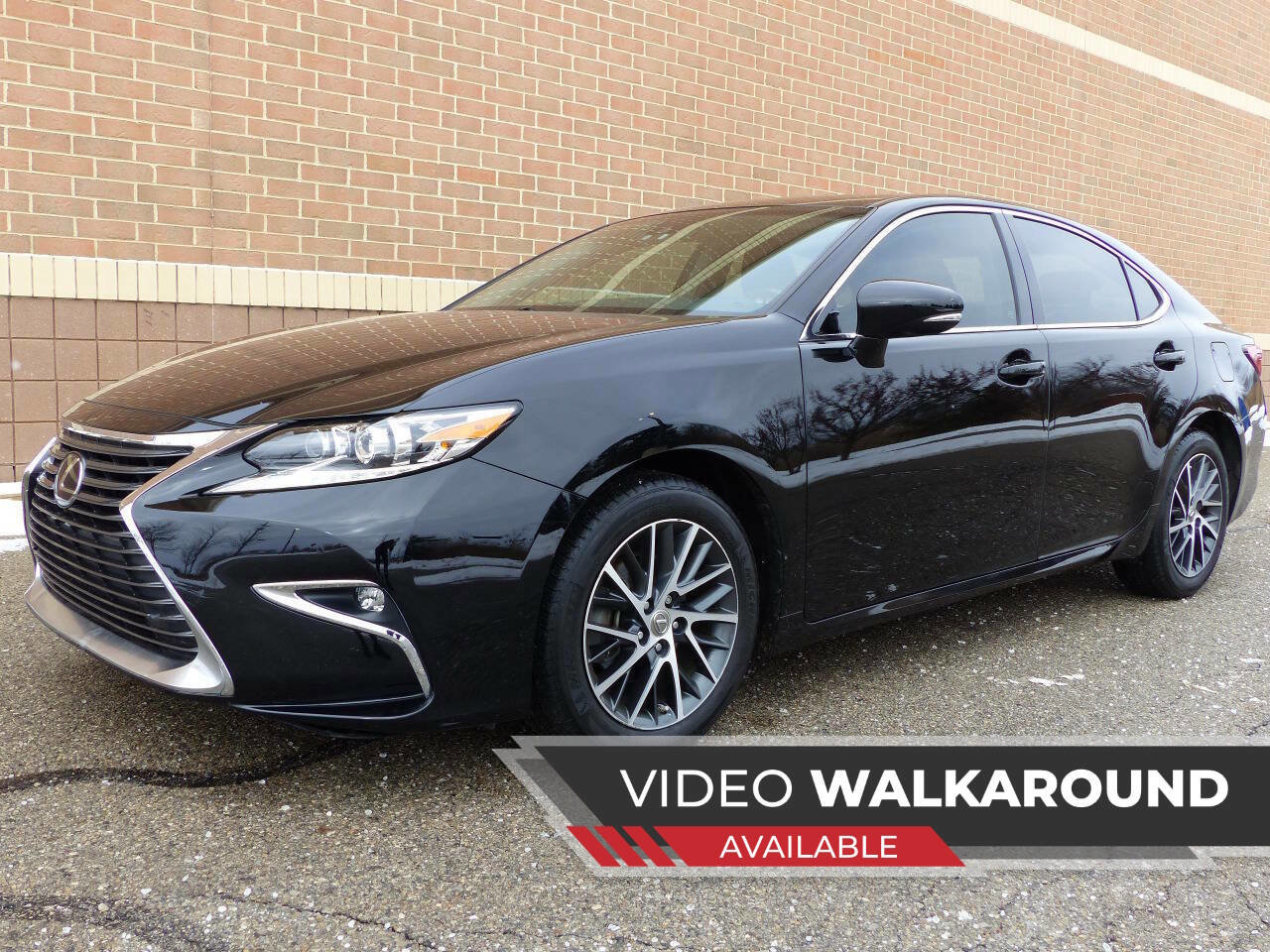 Used 2017 Lexus ES 350 w/ Luxury Package