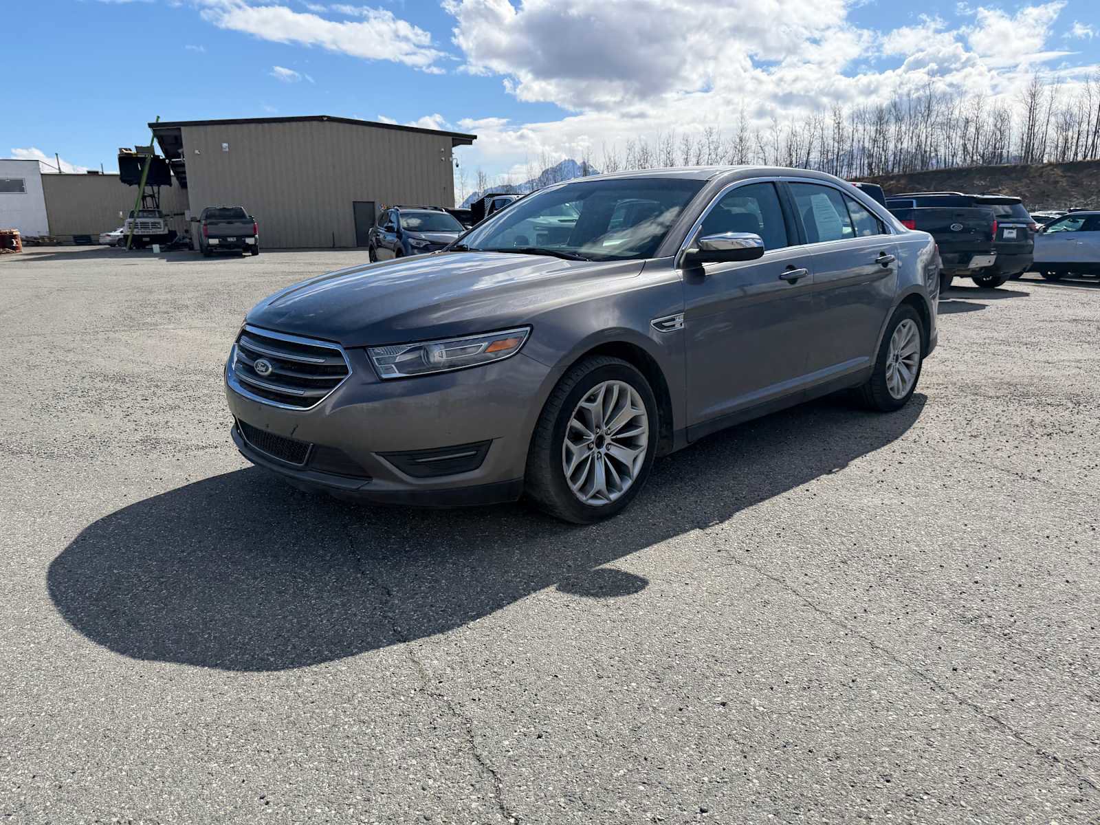 Used 2013 Ford Taurus Limited FWD image 3