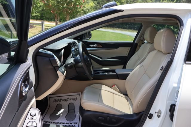 Used 2019 Nissan Maxima 3.5 SL w/ Floor Mat Group FWD image 17