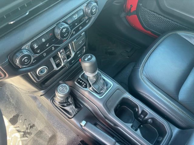 Used 2025 Jeep Wrangler Unlimited Sahara w/ Safety Group AWD/4WD image 31