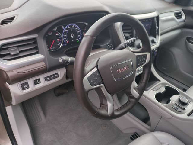 Used 2023 GMC Acadia SLT w/ Technology Package AWD/4WD image 7