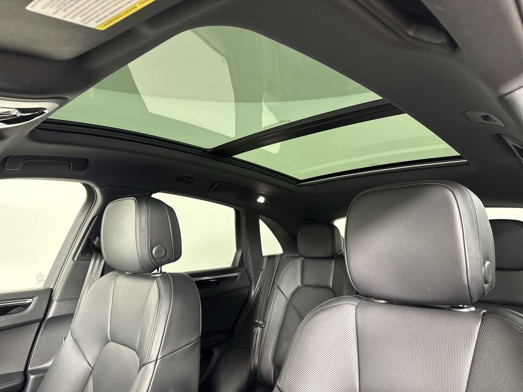 Certified 2025 Porsche Macan image 42
