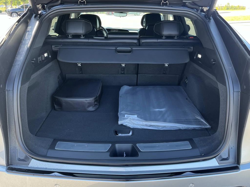 New 2026 Cadillac Lyriq V image 11