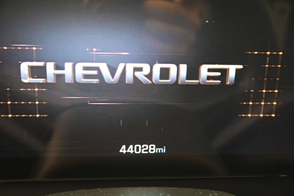 Used 2024 Chevrolet Traverse LS FWD image 11