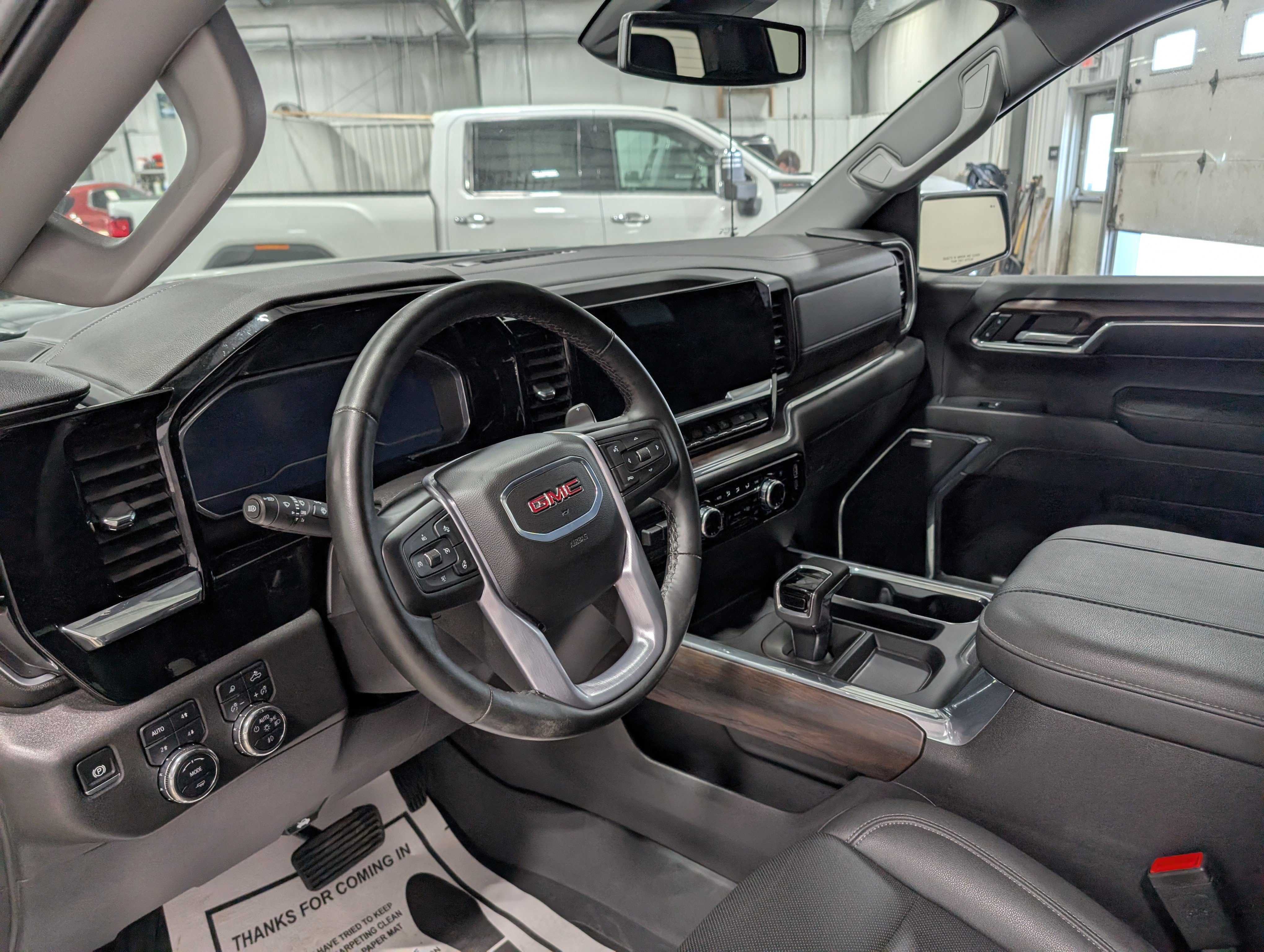 Used 2024 GMC Sierra 1500 SLT w/ SLT Premium Plus Package AWD/4WD image 15