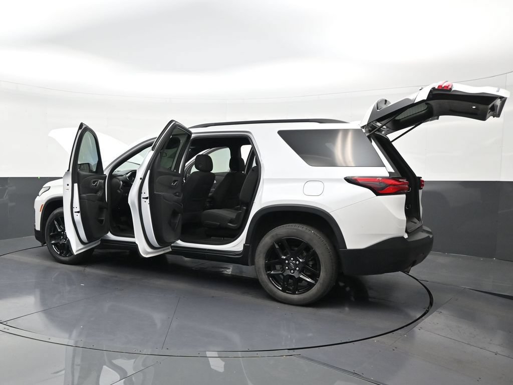 Used 2022 Chevrolet Traverse LT FWD image 31