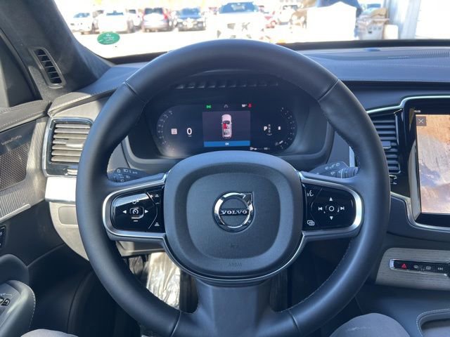 Certified 2025 Volvo XC90 B6 Ultra w/ Lounge Package image 32