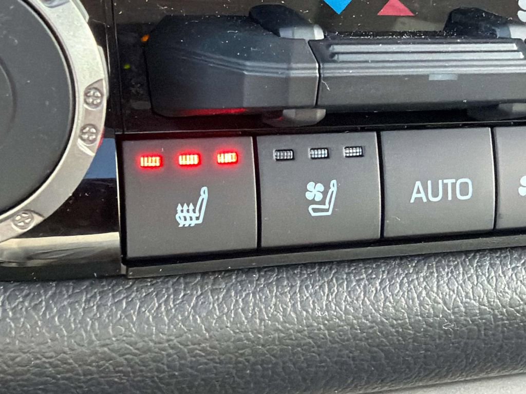 Certified 2024 Toyota Sequoia Limited image 19