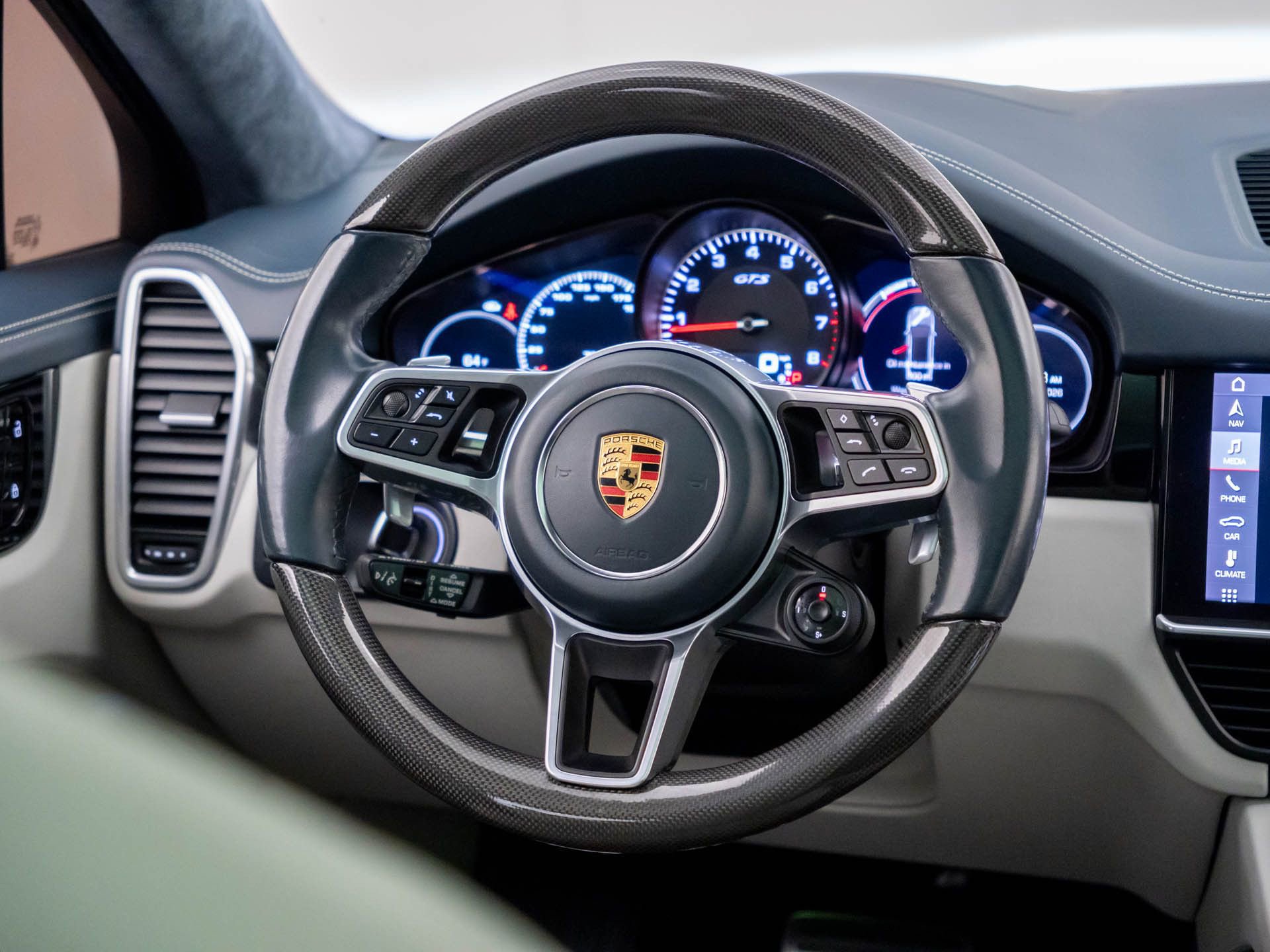 Used 2021 Porsche Cayenne GTS image 12