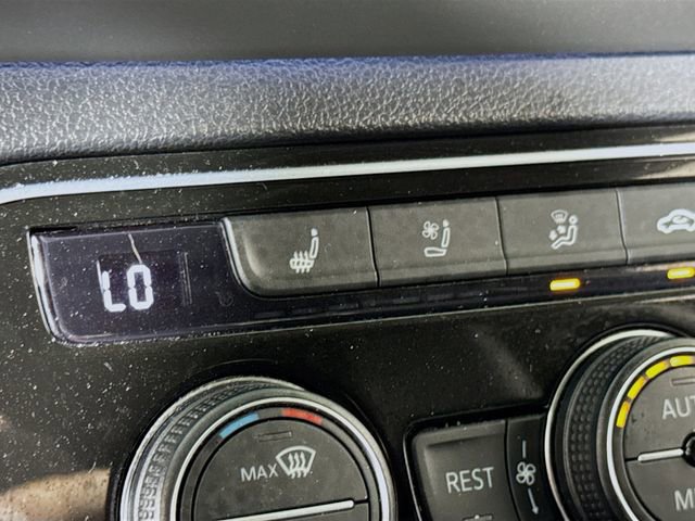 Used 2023 Volkswagen Atlas SEL Premium AWD/4WD image 19