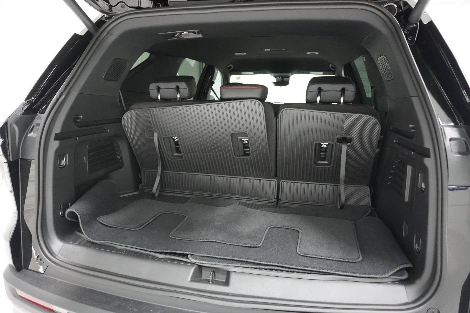 New 2026 Chevrolet Traverse Z71 w/ Driver Confidence Package image 8