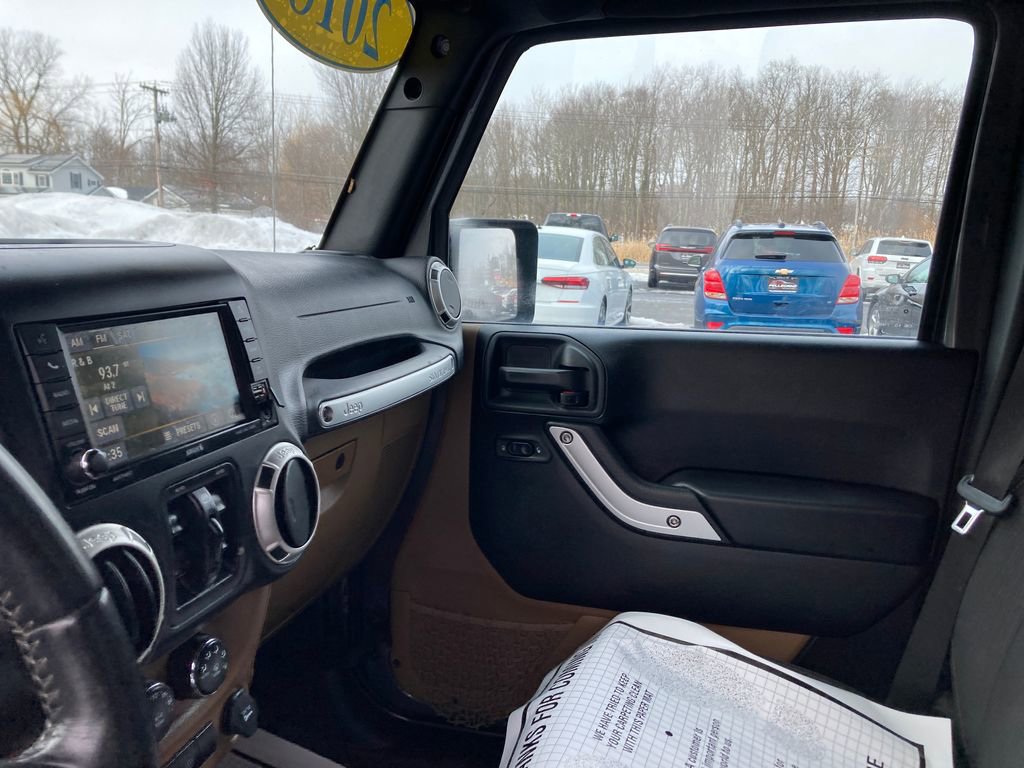 Used 2018 Jeep Wrangler Unlimited Rubicon image 16