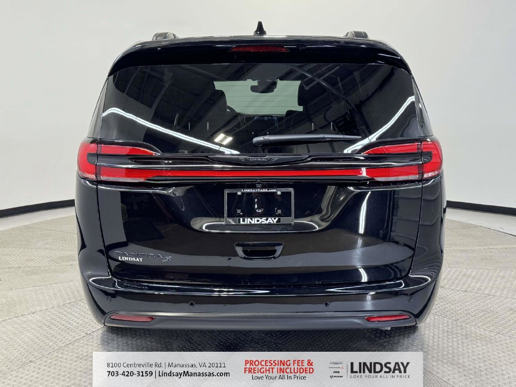 New 2026 Chrysler Pacifica Select w/ S Appearance Package FWD image 7