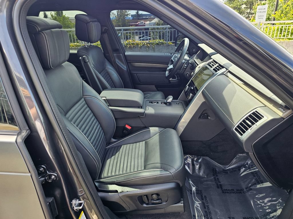 Used 2023 Land Rover Discovery HSE R-Dynamic AWD/4WD image 11